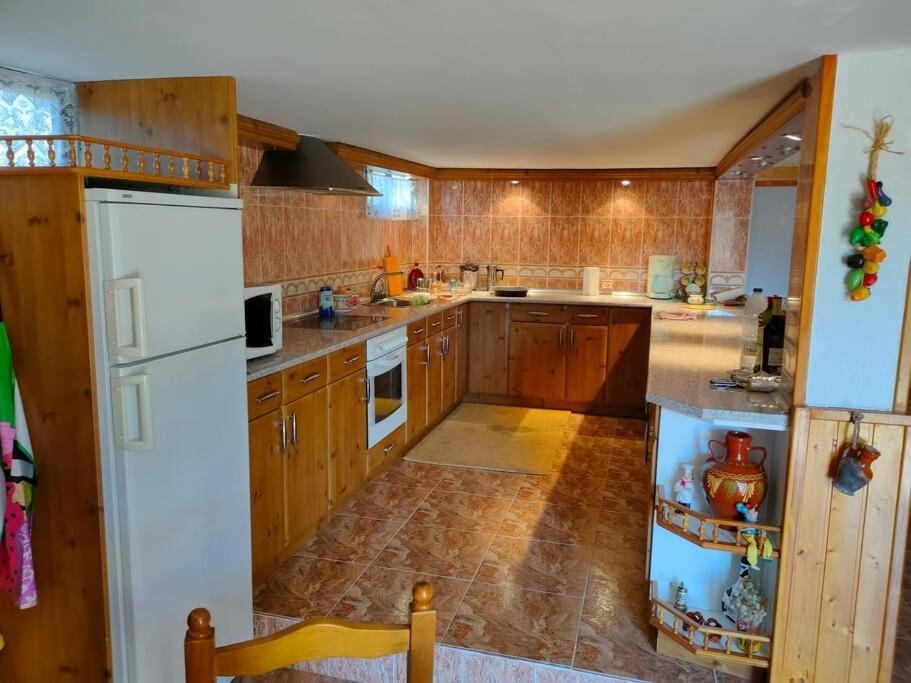 Vivienda De Uso Turistico En Entorno Maravilloso Huerta Del Rey Eksteriør billede